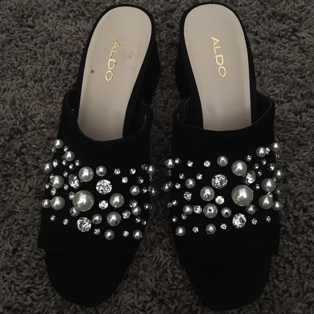 🔥 Aldo Black Wedged Heels Size 6.5